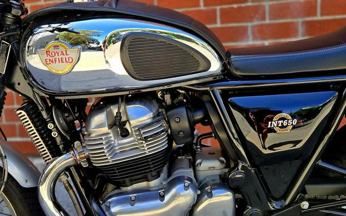 2020 Royal Enfield Int650 Glitter and Dust