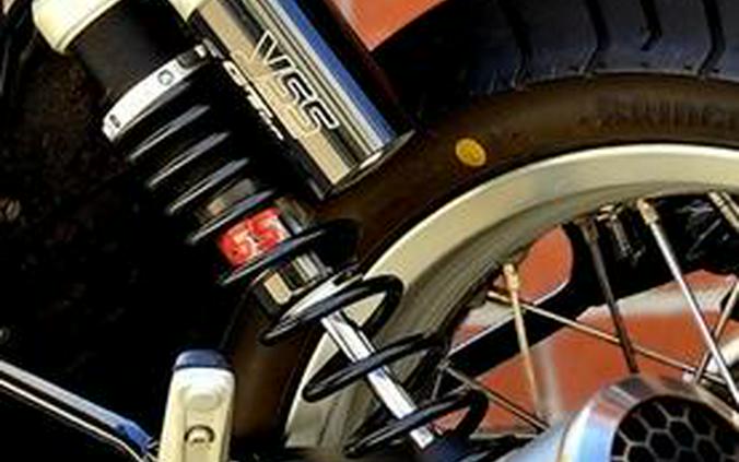 2020 Royal Enfield Int650 Glitter and Dust