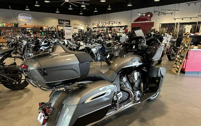 2024 Indian Motorcycle® Pursuit® Limited Titanium/Black Metallic