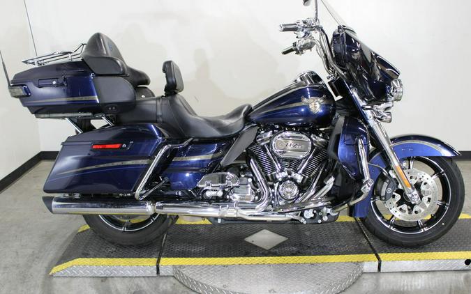 2018 Harley-Davidson® FLHTKSE - CVO™ Limited 115th Anniversary