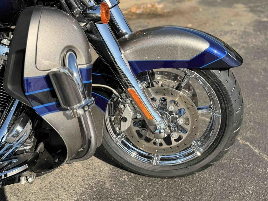 2017 Harley-Davidson® FLHTKSE - CVO™ Limited