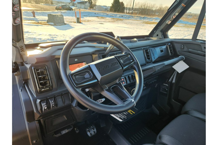 2026 Can-Am SSV DEF XTCAB 65 HD11 BK 26 XT CAB HD11