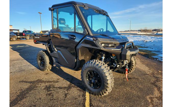 2026 Can-Am SSV DEF XTCAB 65 HD11 BK 26 XT CAB HD11