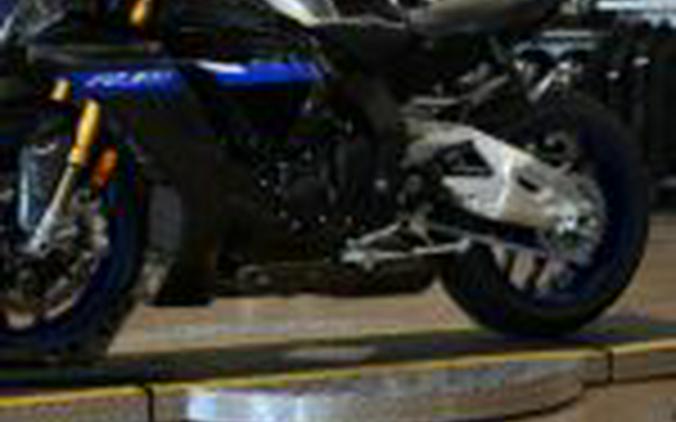 2023 Yamaha R1M