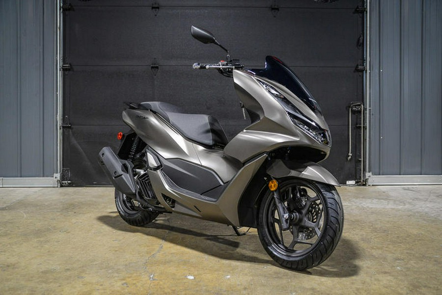 2024 Honda® PCX