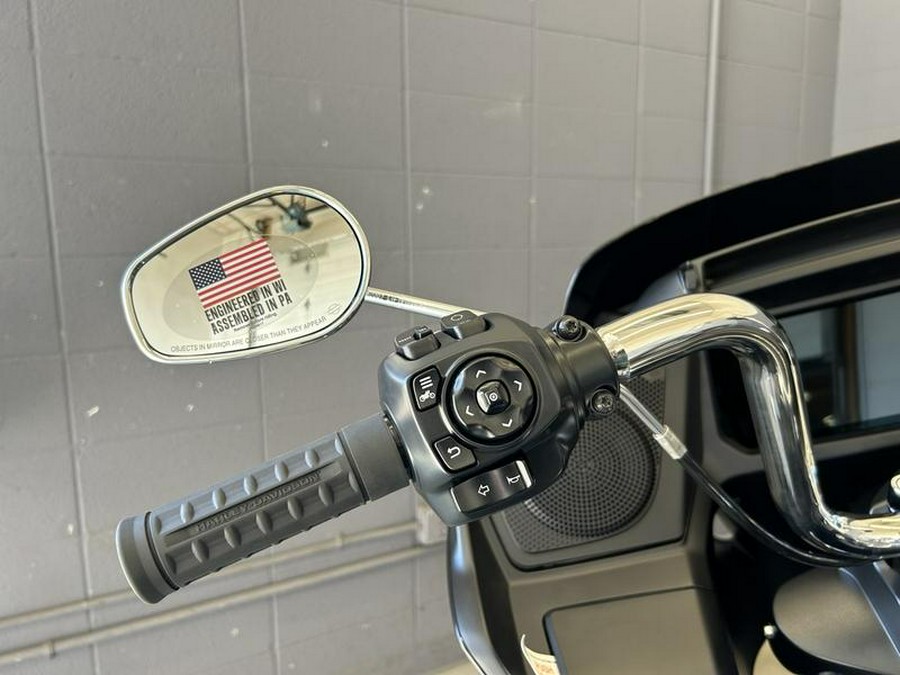 2025 Harley-Davidson® FLTRX - Road Glide®