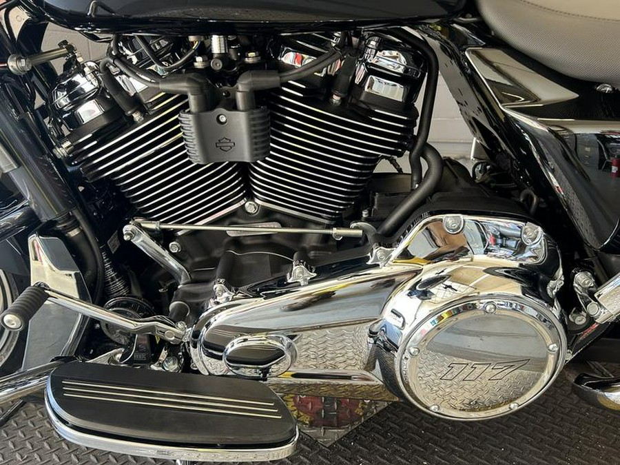 2025 Harley-Davidson® FLTRX - Road Glide®