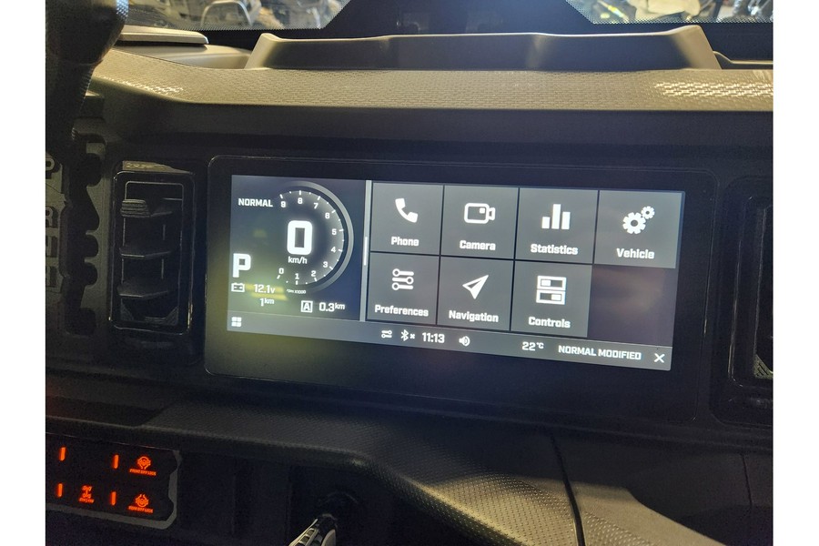 2026 Can-Am SSV DEF XTCAB 65 HD11 BK HB 26 XT CAB HD11