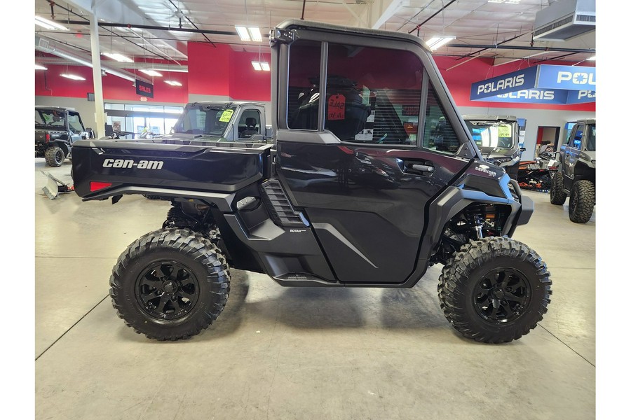 2026 Can-Am SSV DEF XTCAB 65 HD11 BK HB 26 XT CAB HD11