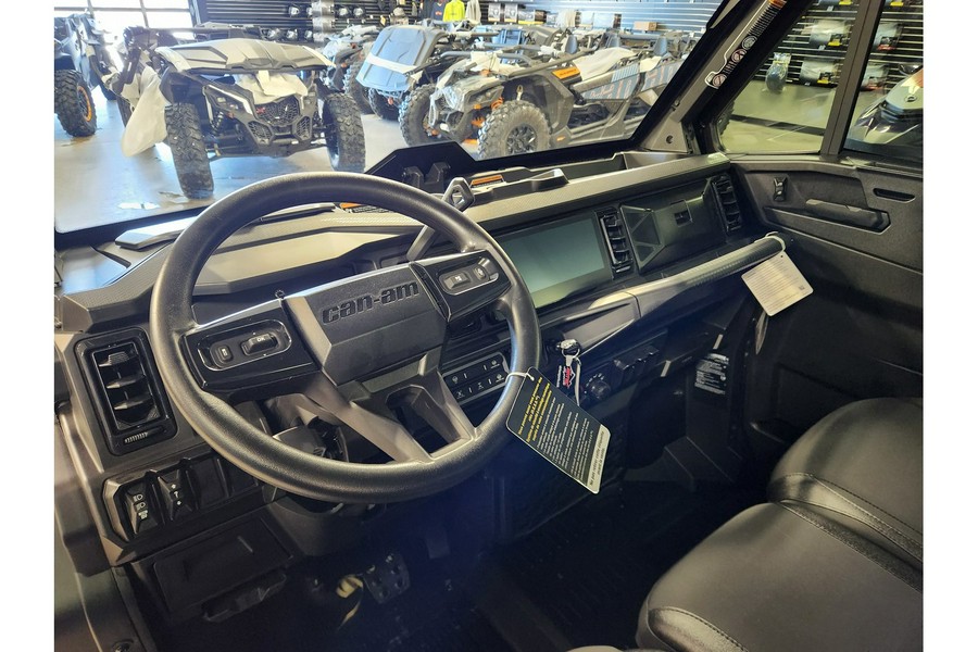 2026 Can-Am SSV DEF XTCAB 65 HD11 BK HB 26 XT CAB HD11