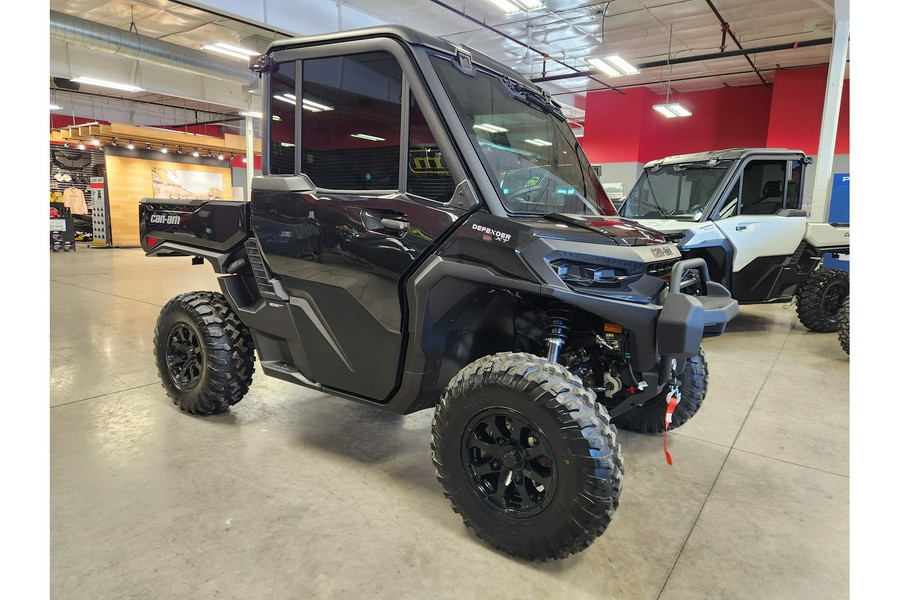 2026 Can-Am SSV DEF XTCAB 65 HD11 BK HB 26 XT CAB HD11