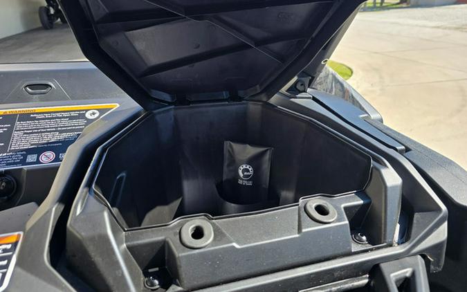 2026 Can-Am Commander MAX X Mr 1000R Wildland Camo