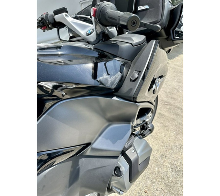 2023 BMW R 1250 RT Triple Black