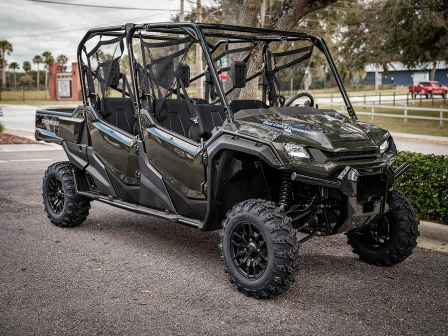 2023 Honda® Pioneer 1000-6 Deluxe Crew