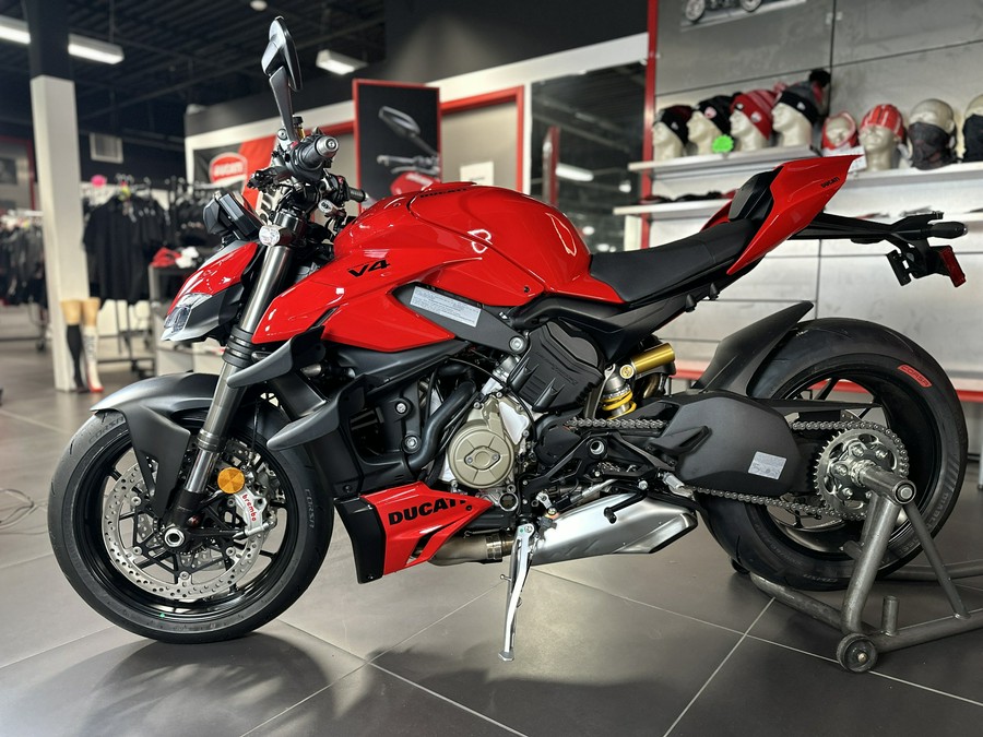 2024 Ducati STREETFIGHTER V4