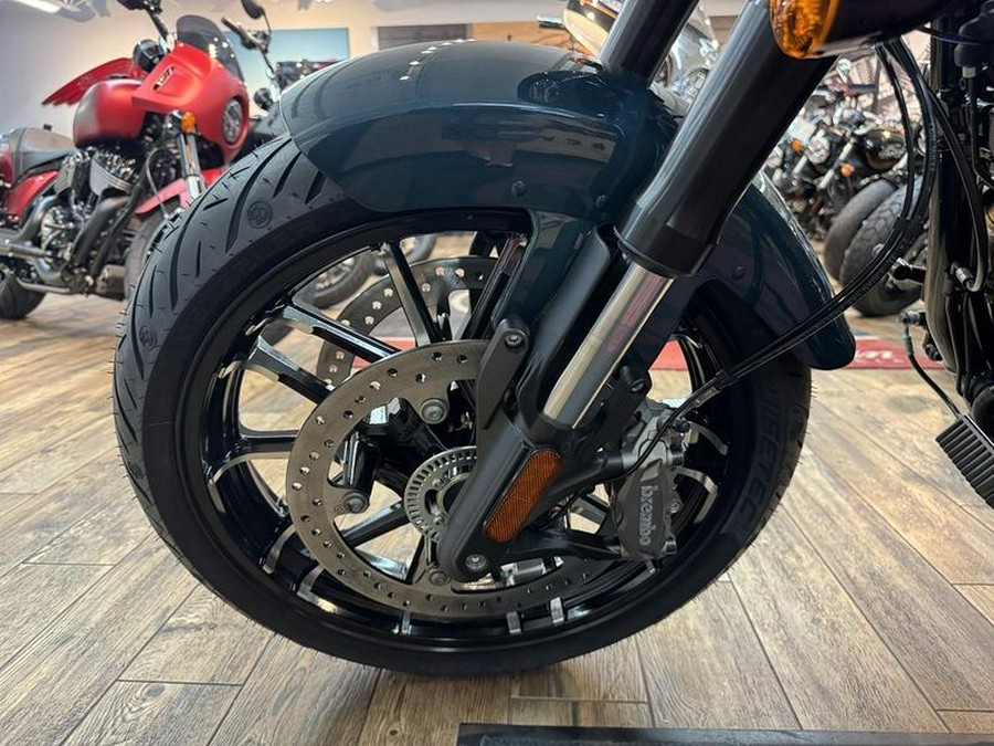 2025 Indian Motorcycle® Sport Chief Cascade Green Metallic