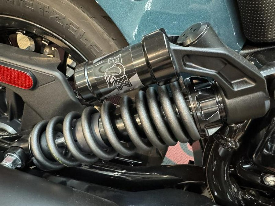 2025 Indian Motorcycle® Sport Chief Cascade Green Metallic