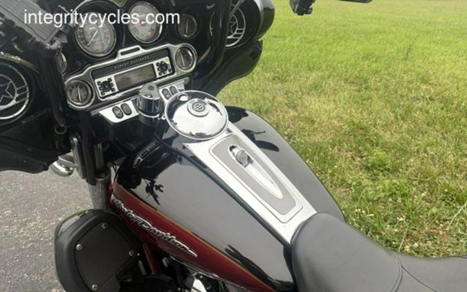 2011 Harley-Davidson® FLHTCUSE6 - CVO™ Ultra Classic® Electra Glide®