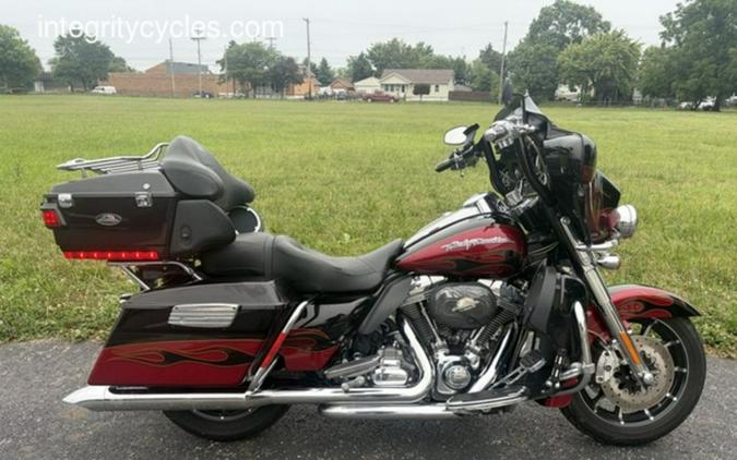 2011 Harley-Davidson® FLHTCUSE6 - CVO™ Ultra Classic® Electra Glide®