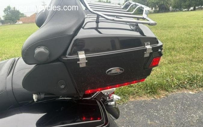 2011 Harley-Davidson® FLHTCUSE6 - CVO™ Ultra Classic® Electra Glide®