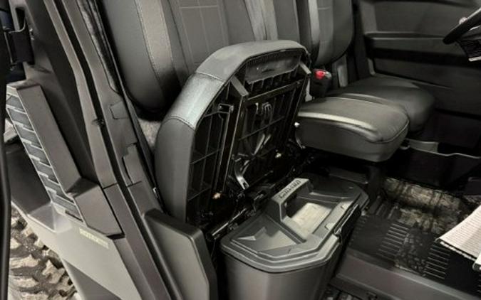 2026 Can-Am Defender XT CAB HD11