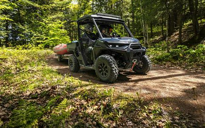 2026 Can-Am Defender XT CAB HD11