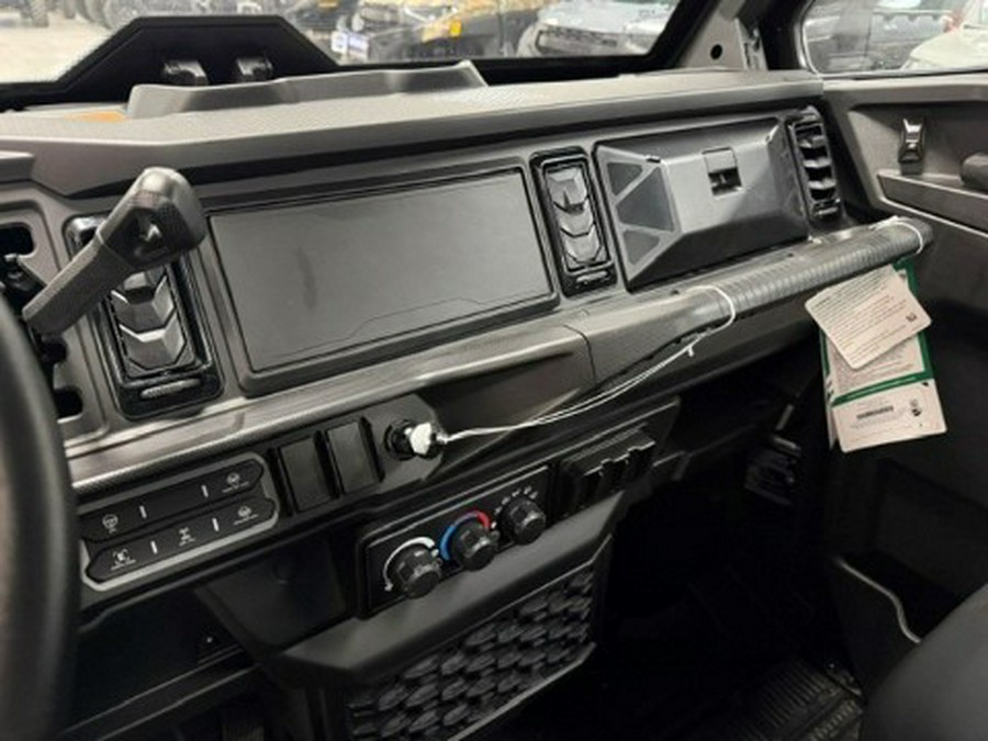 2026 Can-Am Defender XT CAB HD11
