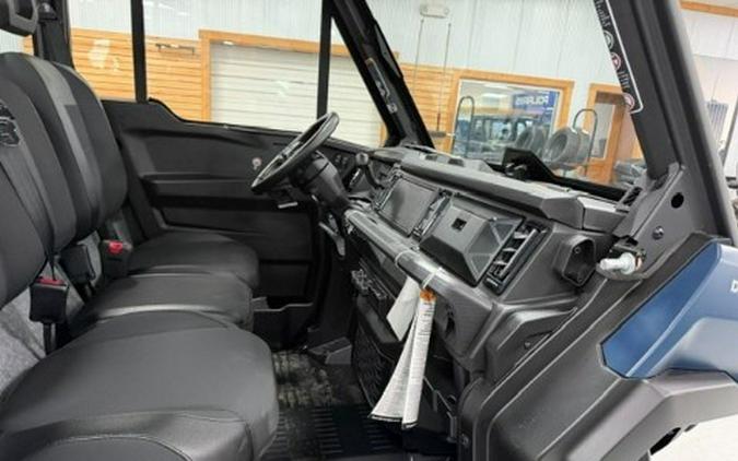 2026 Can-Am Defender XT CAB HD11