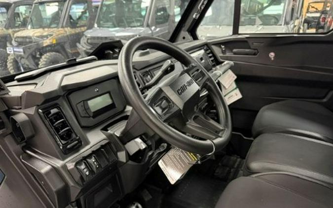 2026 Can-Am Defender XT CAB HD11