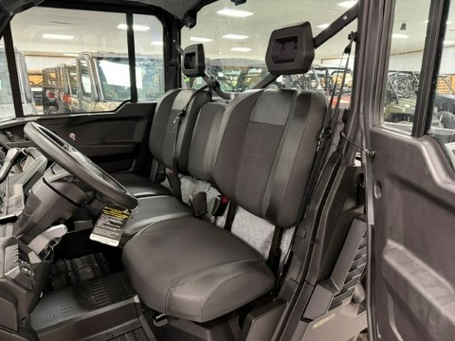 2026 Can-Am Defender XT CAB HD11