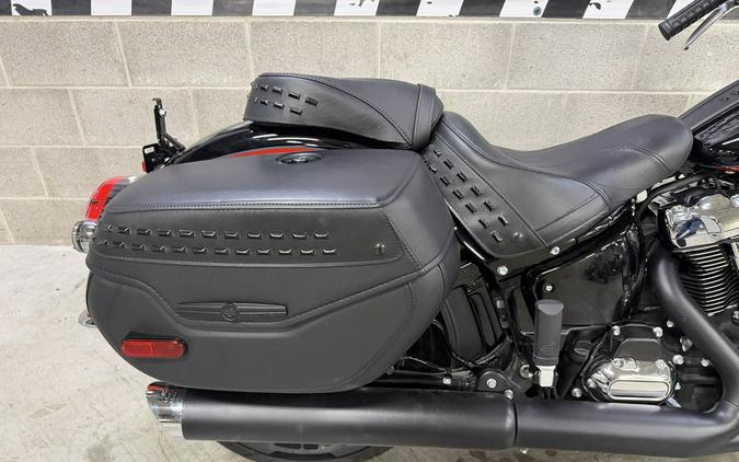 2025 Harley-Davidson® FLHC - Heritage Classic