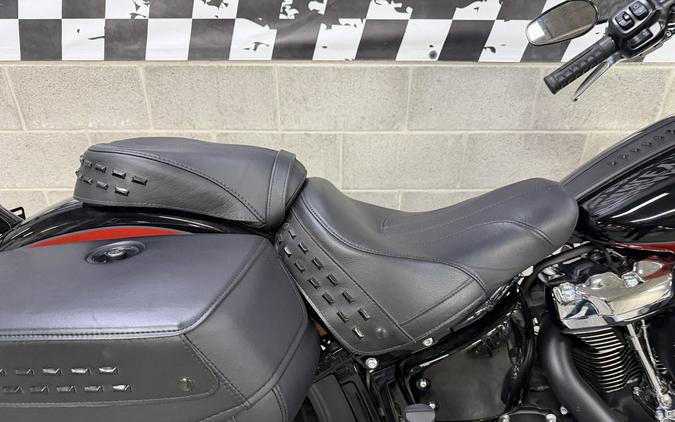 2025 Harley-Davidson® FLHC - Heritage Classic