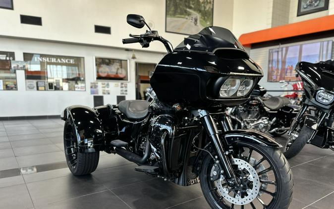 2023 Harley-Davidson® FLTRT - Road Glide® 3