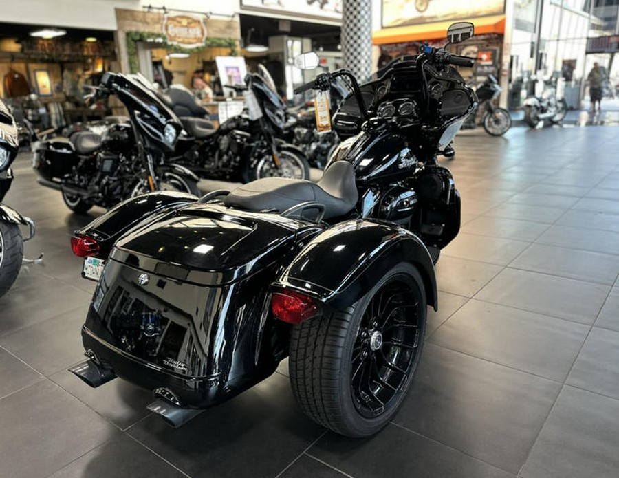 2023 Harley-Davidson® FLTRT - Road Glide® 3