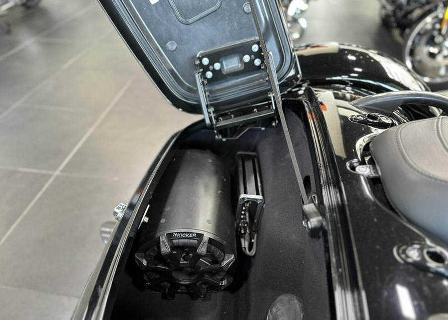 2023 Harley-Davidson® FLTRT - Road Glide® 3