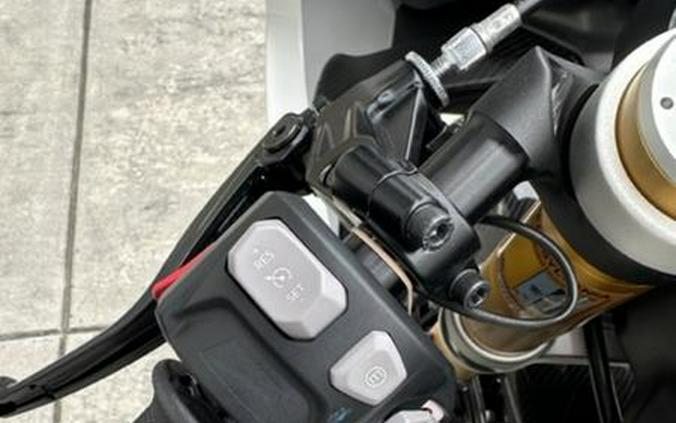 2022 Triumph SPEED TRIP[LE 1200 RR