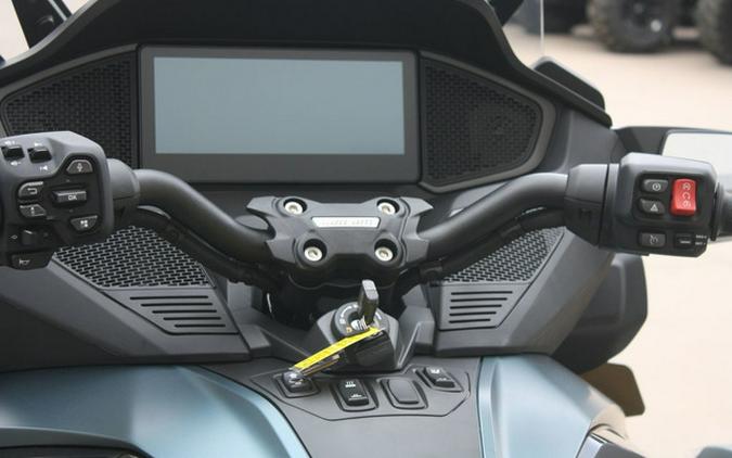 2027 Can-Am 000G1VC00
