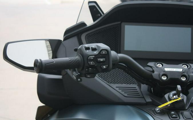 2027 Can-Am 000G1VC00