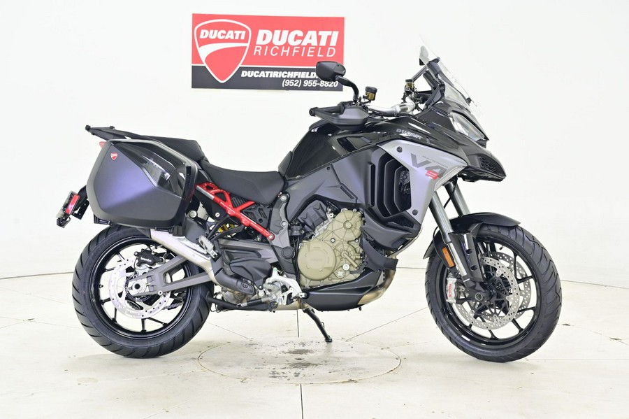 2025 Ducati Multistrada V4 S Travel & Radar