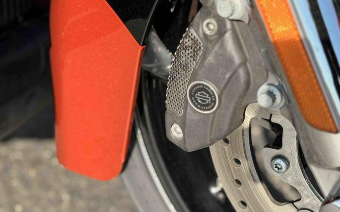 2017 Harley-Davidson® FLHXSE - CVO™ Street Glide®