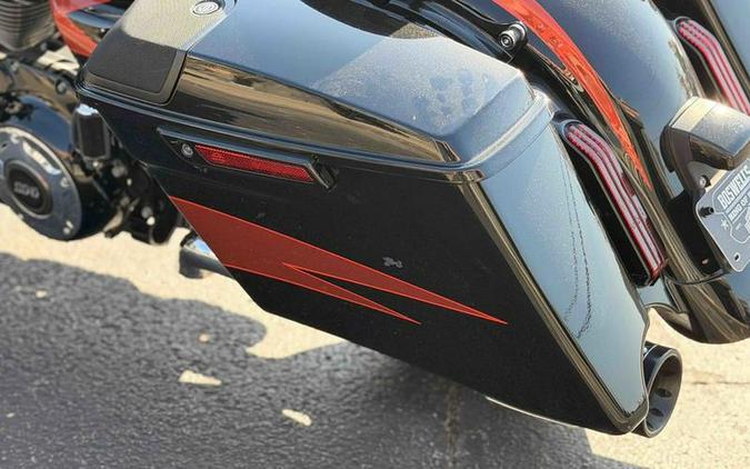 2017 Harley-Davidson® FLHXSE - CVO™ Street Glide®