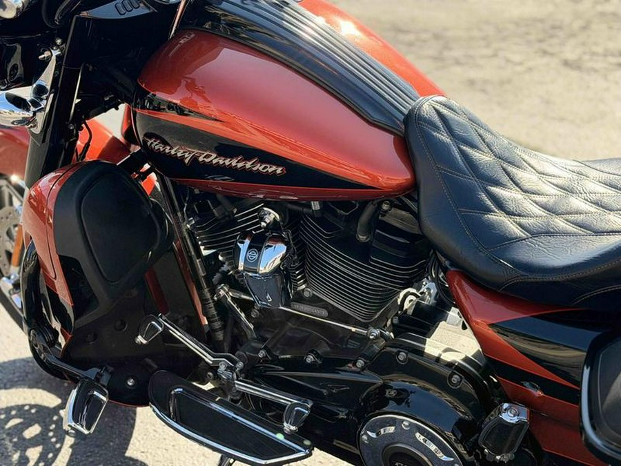 2017 Harley-Davidson® FLHXSE - CVO™ Street Glide®