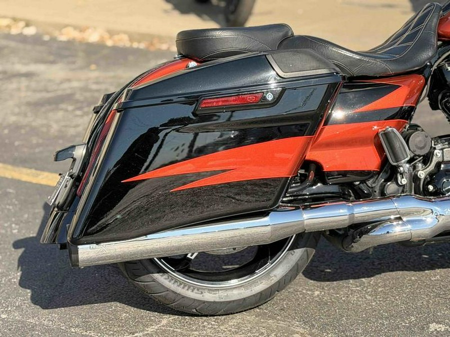 2017 Harley-Davidson® FLHXSE - CVO™ Street Glide®