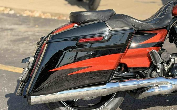 2017 Harley-Davidson® FLHXSE - CVO™ Street Glide®
