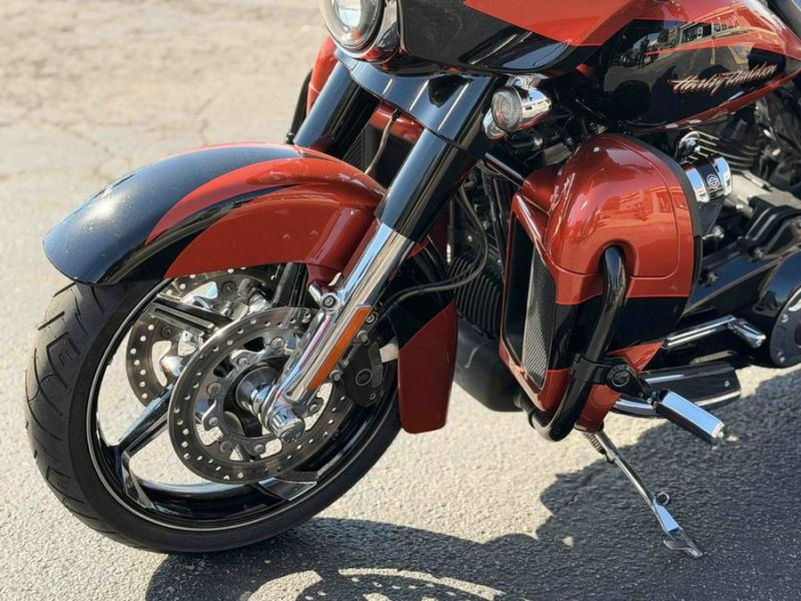 2017 Harley-Davidson® FLHXSE - CVO™ Street Glide®