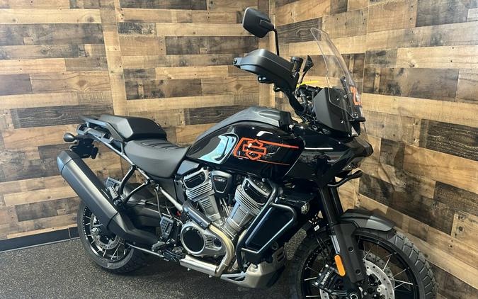 2026 Harley-Davidson® Pan America® 1250 Special Vivid Black Black Laced Wheels RA1250S