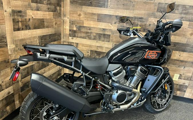 2026 Harley-Davidson® Pan America® 1250 Special Vivid Black Black Laced Wheels RA1250S