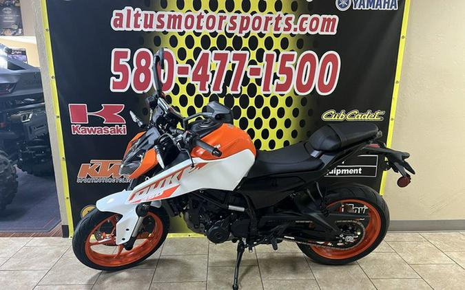 2024 KTM Duke 250