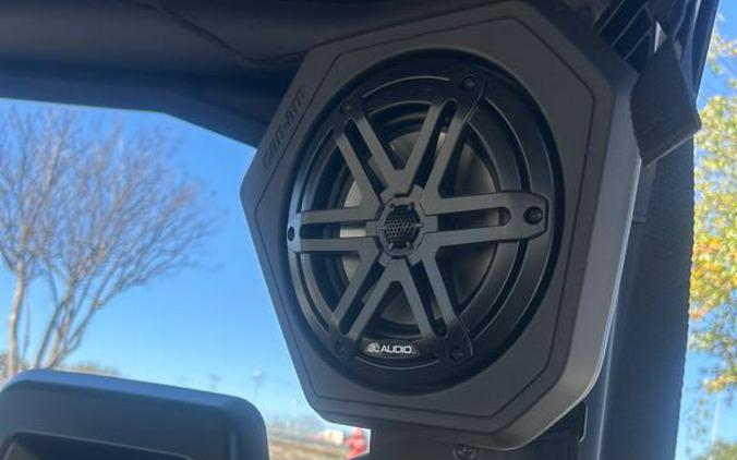 2026 Can-Am Defender MAX XT HD11