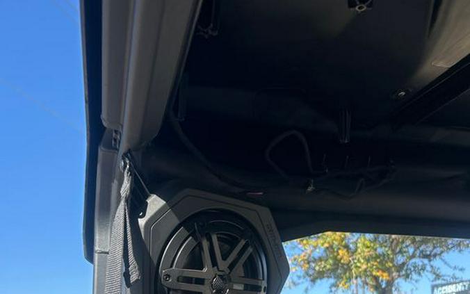 2026 Can-Am Defender MAX XT HD11